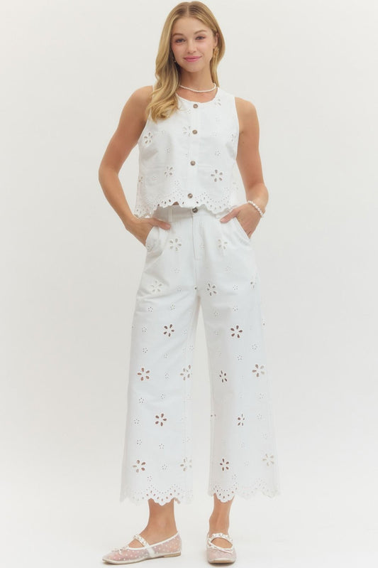 Classic Charm Eyelet Set